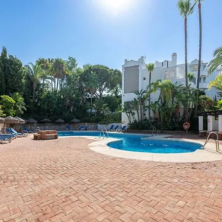 Quiet Near The Beach, Pool And Garden Apartment *