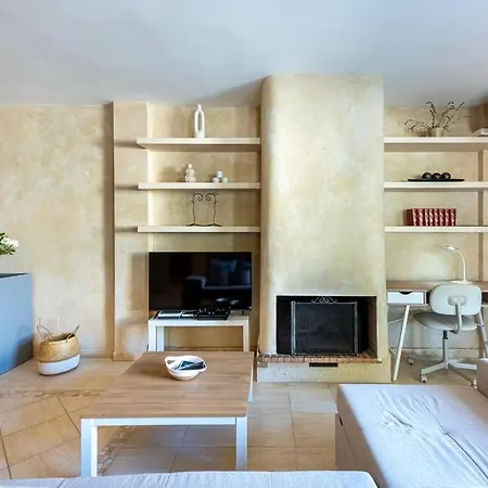 Apartment Quiet Near The Beach, Pool And Garden *