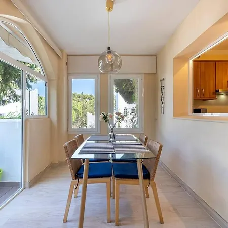 Apartment Quiet Near The Beach, Pool And Garden