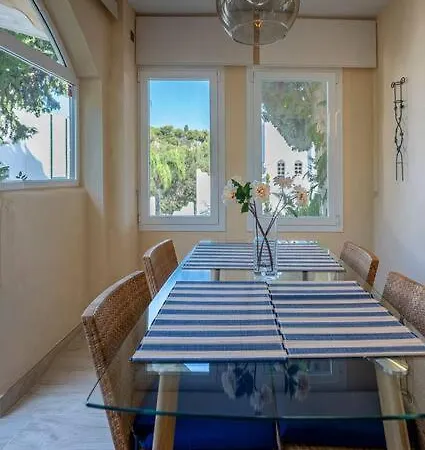 Quiet Near The Beach, Pool And Garden Marbella
