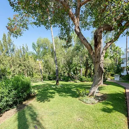 Apartment Quiet Near The Beach, Pool And Garden Marbella