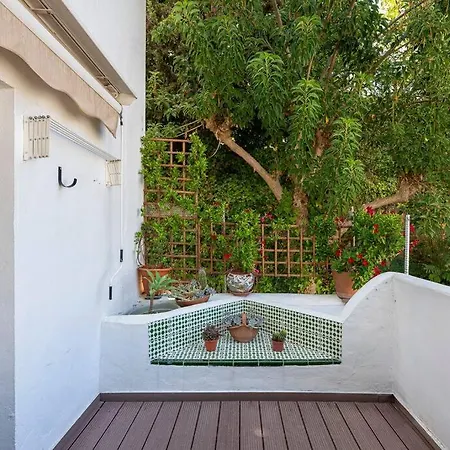 Quiet Near The Beach, Pool And Garden Apartment *