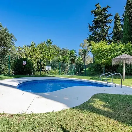 Quiet Near The Beach, Pool And Garden Marbella