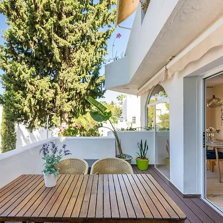 Apartment Quiet Near The Beach, Pool And Garden *